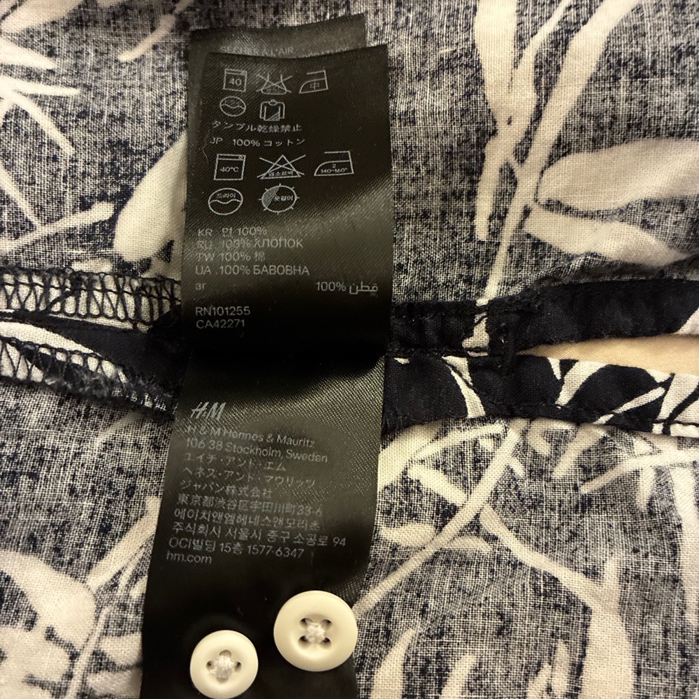 H&M Black and White Bamboo Leaf Button Up Print Shirt - Picture 7 of 7